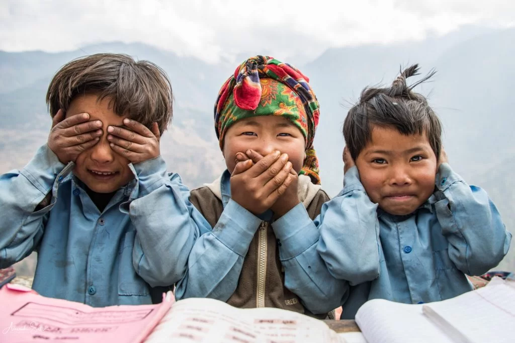 Le tourisme solidaire permet de développer l'accès à l'éducation dans l'Himalaya